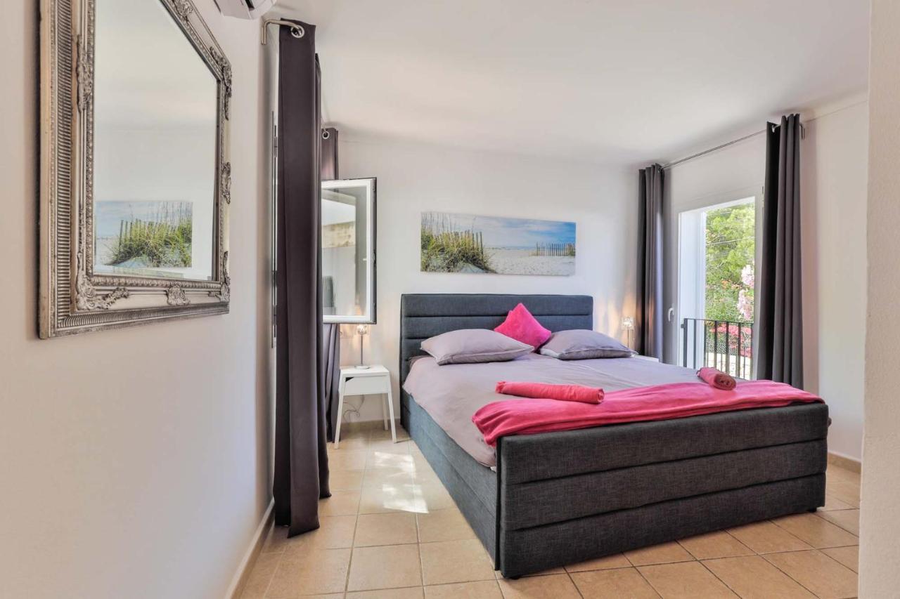 Villa Lumi-Oleanda 8 Pers Am Yachthafen Cala D' Or Cala d'Or  Ngoại thất bức ảnh